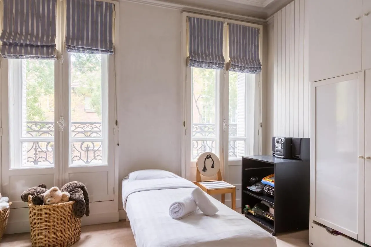 Villa Veeve - Charming Townhouse Near Parc Montsouris Paris 0*,