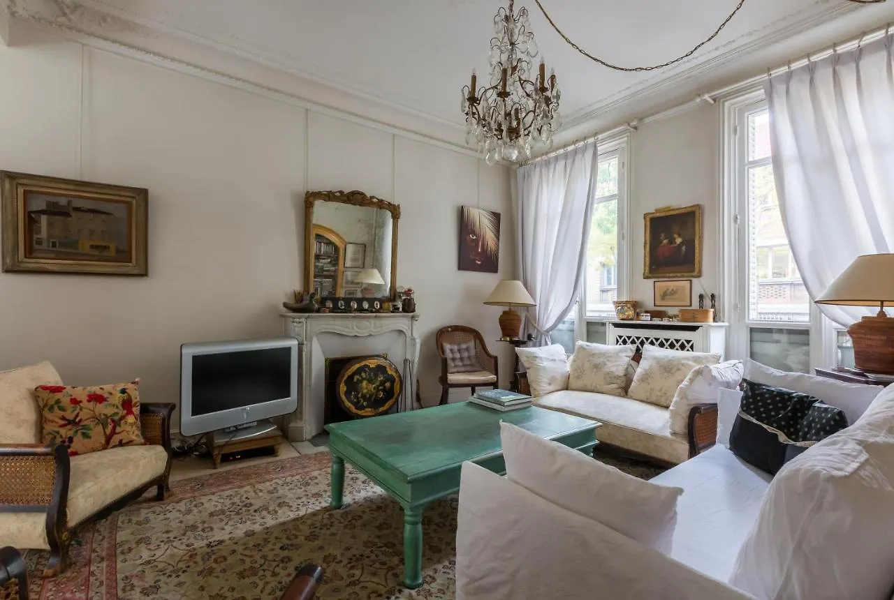 Ferienhaus Villa Veeve - Charming Townhouse Near Parc Montsouris Paris